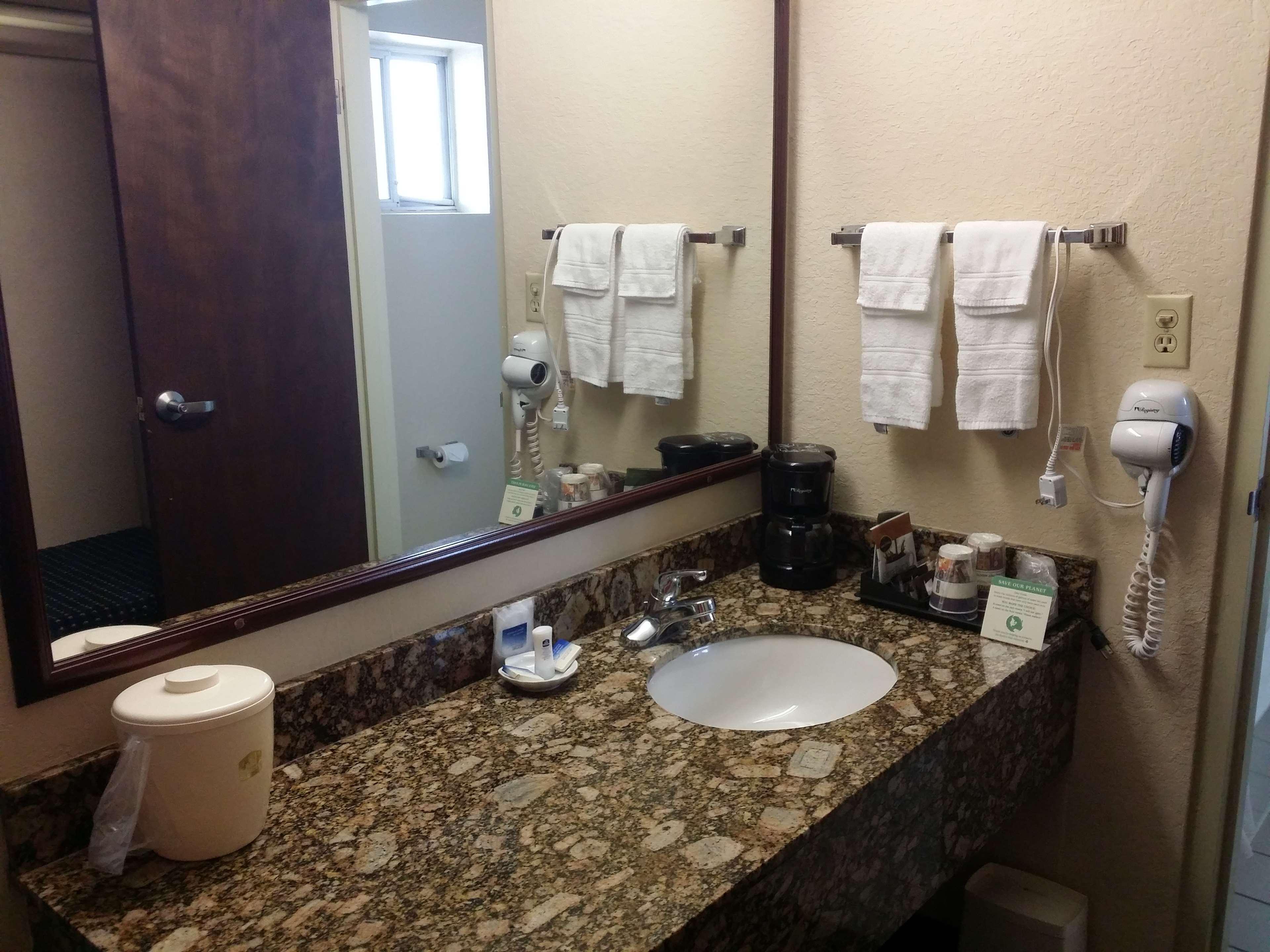 Best Western Winners Circle Hot Springs Ngoại thất bức ảnh