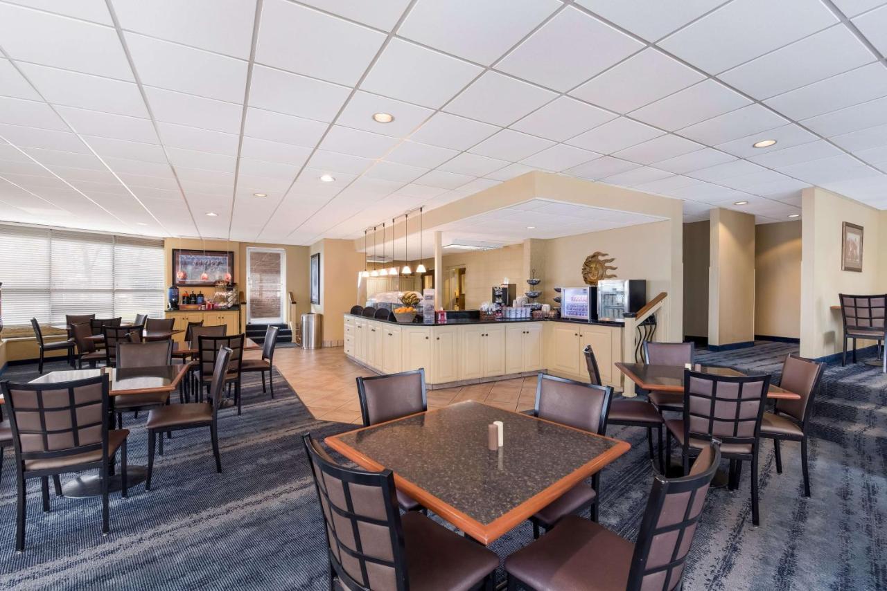 Best Western Winners Circle Hot Springs Ngoại thất bức ảnh