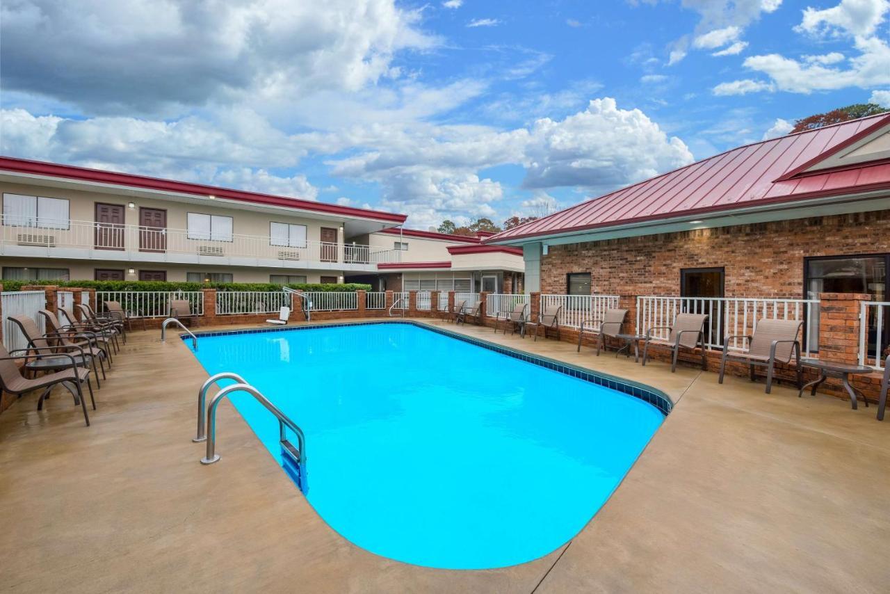 Best Western Winners Circle Hot Springs Ngoại thất bức ảnh