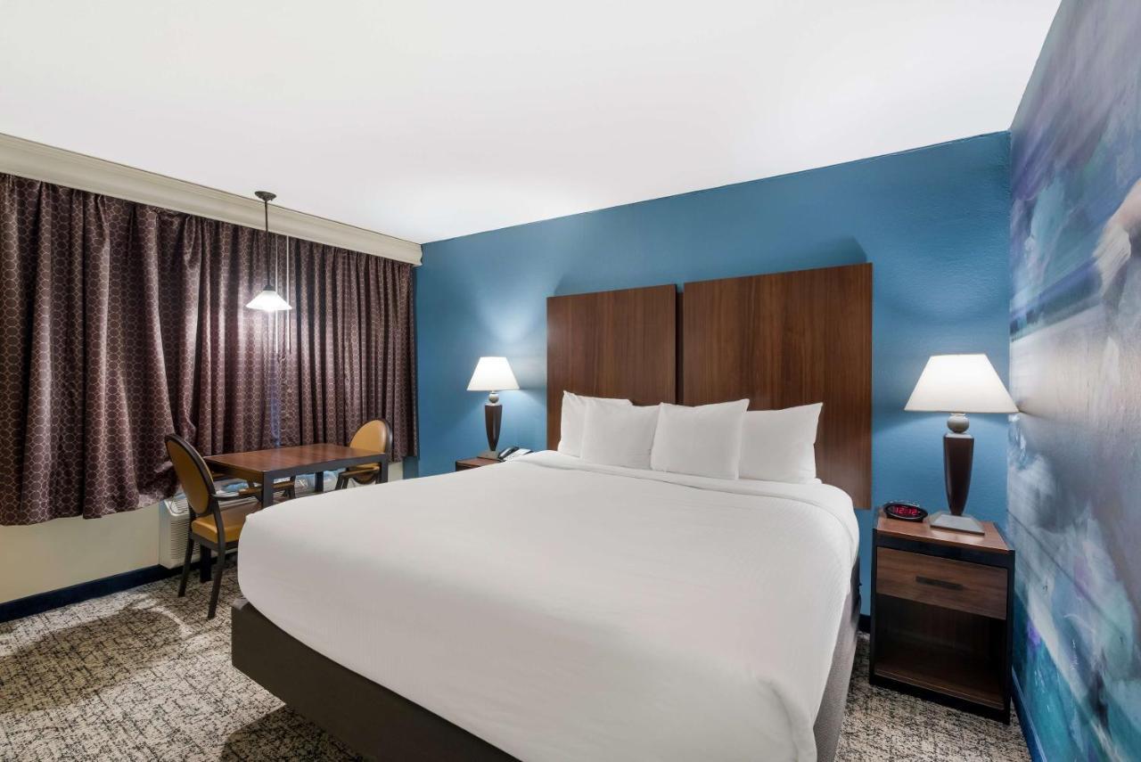 Best Western Winners Circle Hot Springs Ngoại thất bức ảnh
