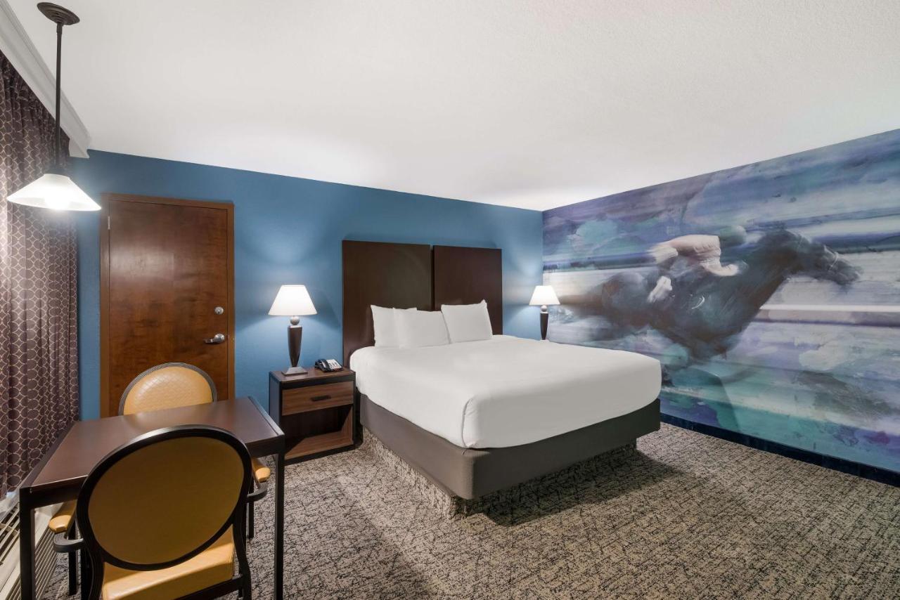 Best Western Winners Circle Hot Springs Ngoại thất bức ảnh