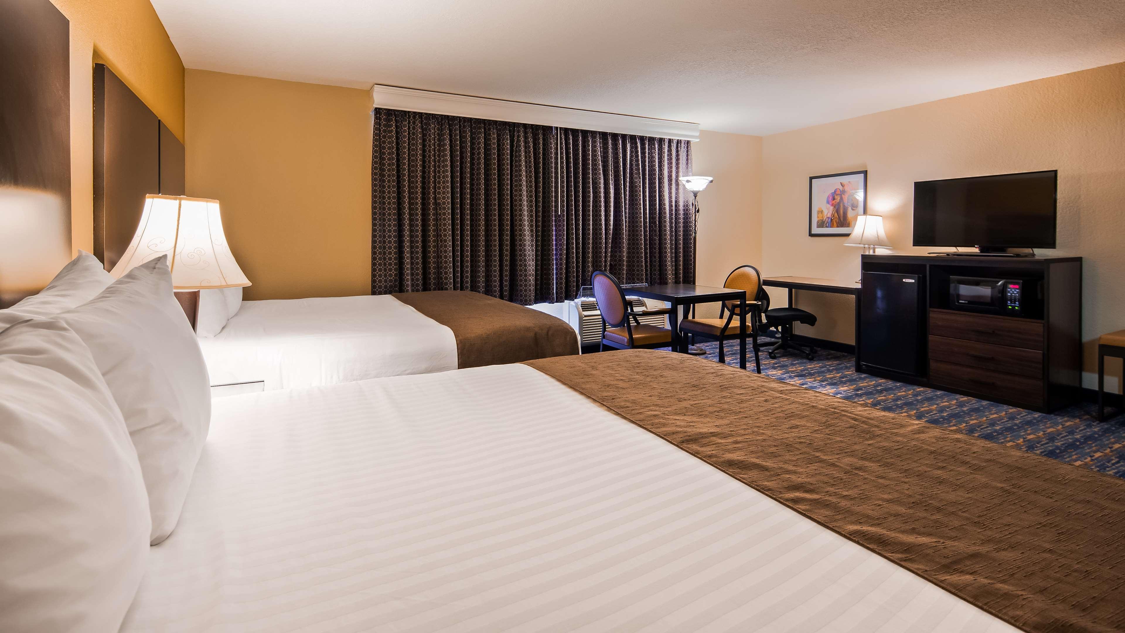 Best Western Winners Circle Hot Springs Ngoại thất bức ảnh