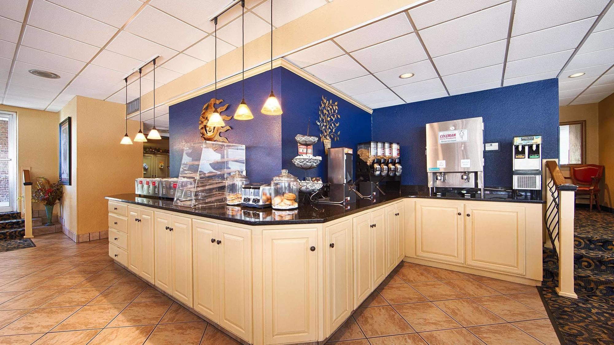 Best Western Winners Circle Hot Springs Ngoại thất bức ảnh