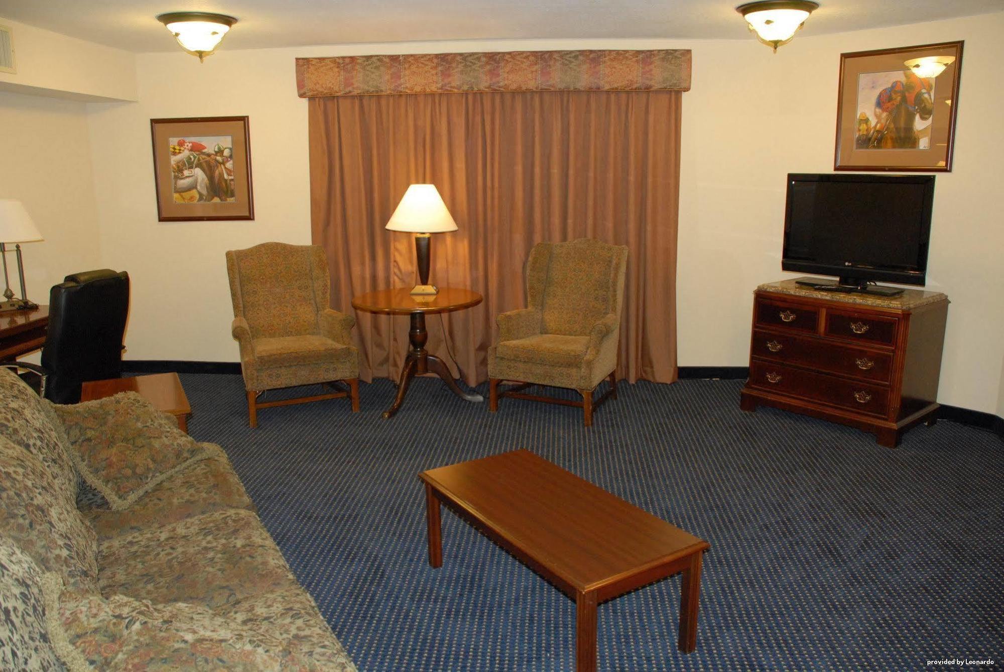Best Western Winners Circle Hot Springs Ngoại thất bức ảnh